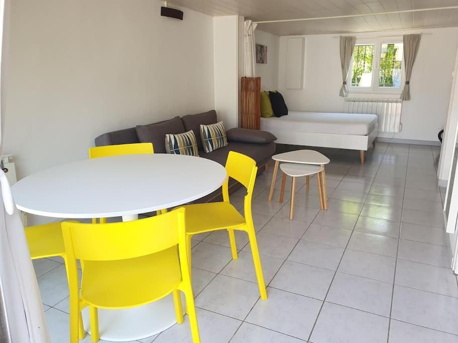 Logement Amboise Centre Avec Terrasse Privee Luaran gambar